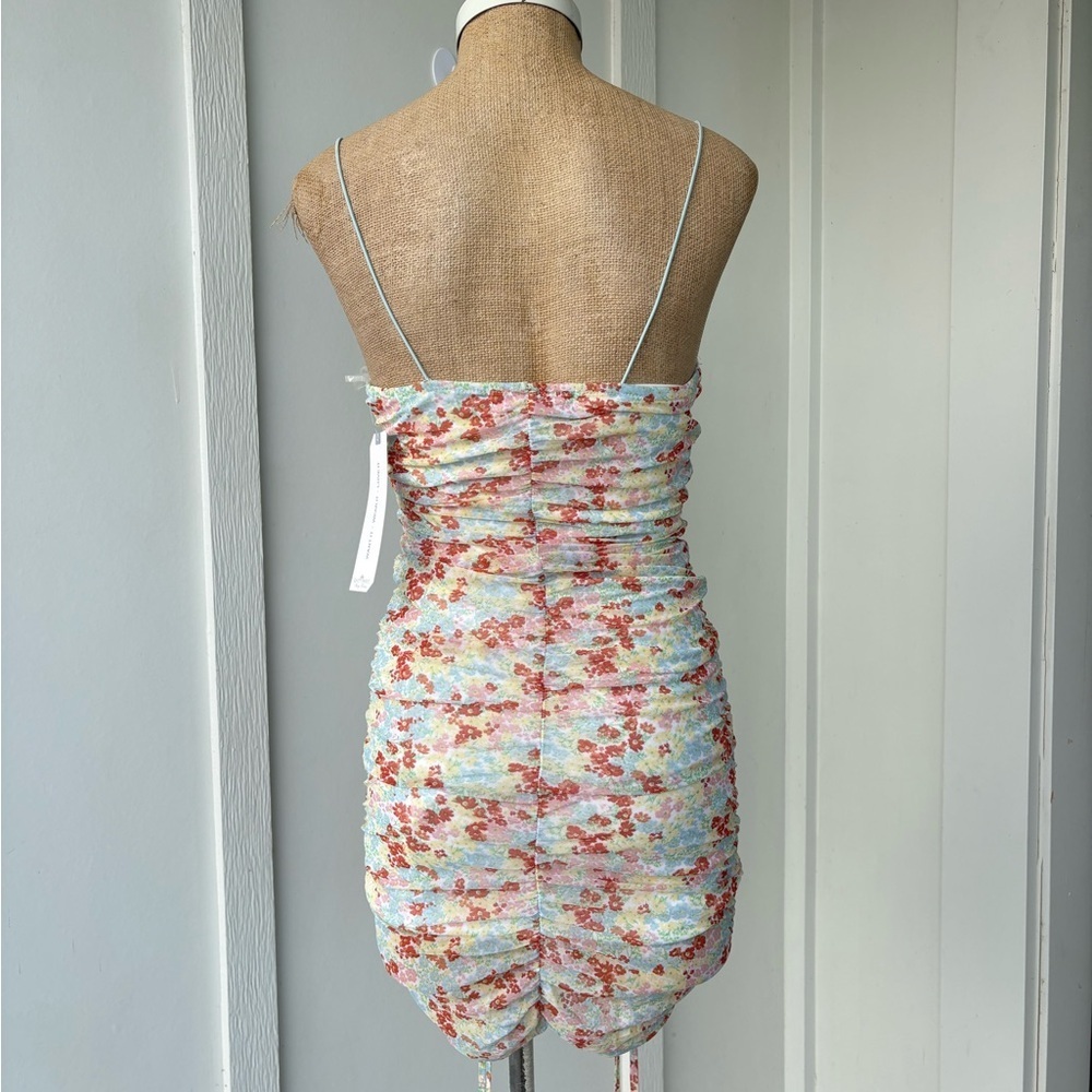 Almost Famous Bodycon Ruched Floral Dress MEDIUM NWT - Picture 4 of 7